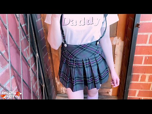 ❤️ Skolniece dziļi sūc savu locekli un nodarbību vietā dīdās. ❤❌ Kaltais porno pie mums ❌️