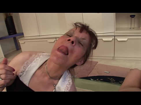 ❤️ Divām vecmāmiņām un vectētiņam ir sekss trijatā ❤❌ Kaltais porno pie mums ❌️