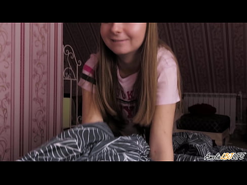 ❤️ Blondīne dziļi sūc savu BFF un saņem spermu mutē ❤❌ Kaltais porno pie mums ❌️